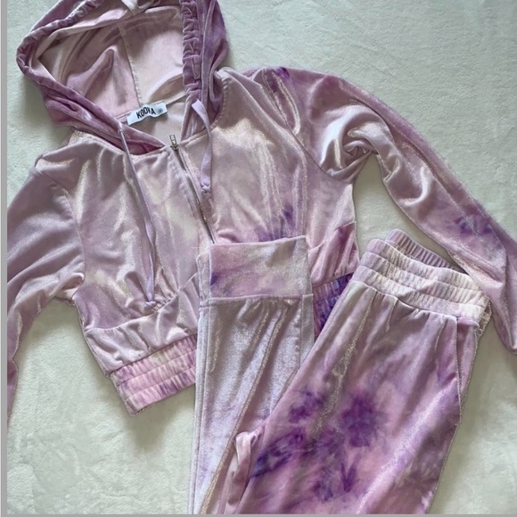 ✨Velvet Two Piece Set✨ - Picture 1 of 3